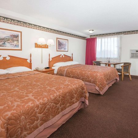 Hotel Super 8 By Wyndham Laramie Zewnętrze zdjęcie